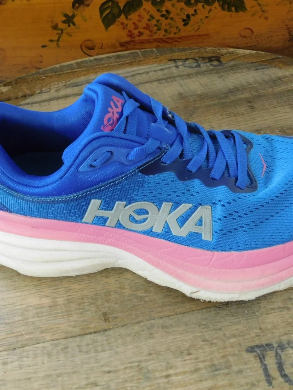 Hoka Bondi 8 Shoes 7.5 B Womens